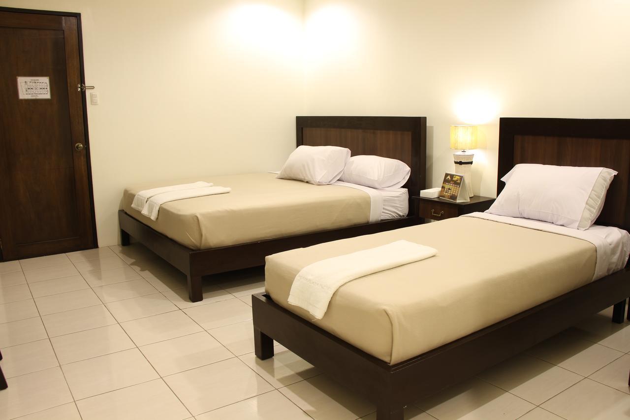 Imerex Plaza Hotel Анхелес Екстериор снимка