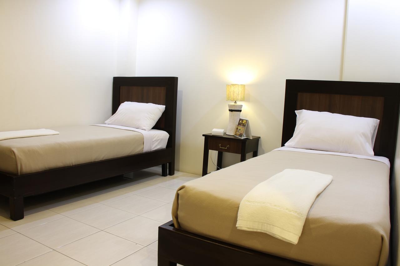 Imerex Plaza Hotel Анхелес Екстериор снимка