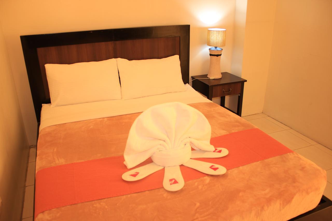 Imerex Plaza Hotel Анхелес Екстериор снимка