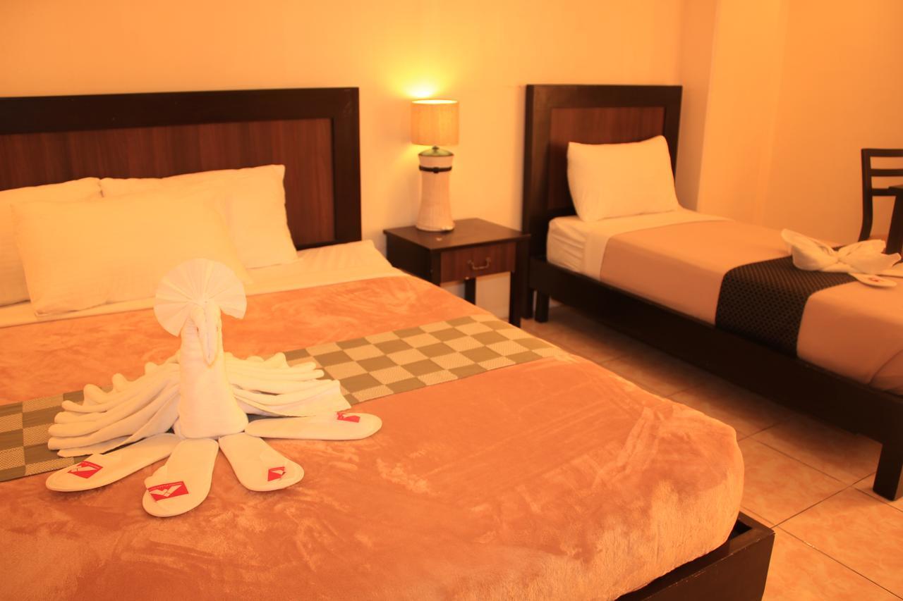 Imerex Plaza Hotel Анхелес Екстериор снимка