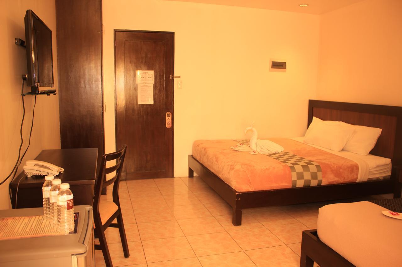 Imerex Plaza Hotel Анхелес Екстериор снимка
