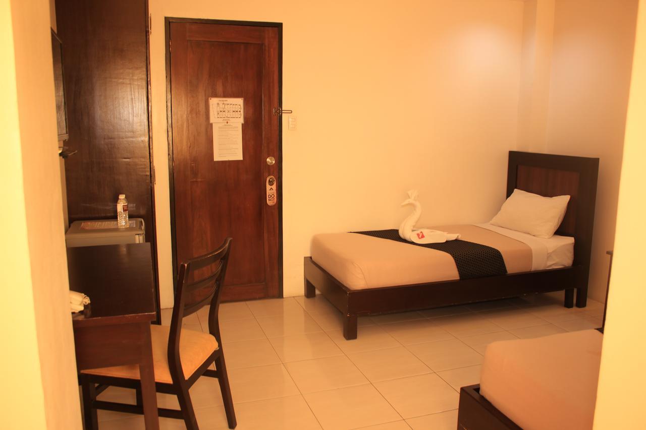 Imerex Plaza Hotel Анхелес Екстериор снимка